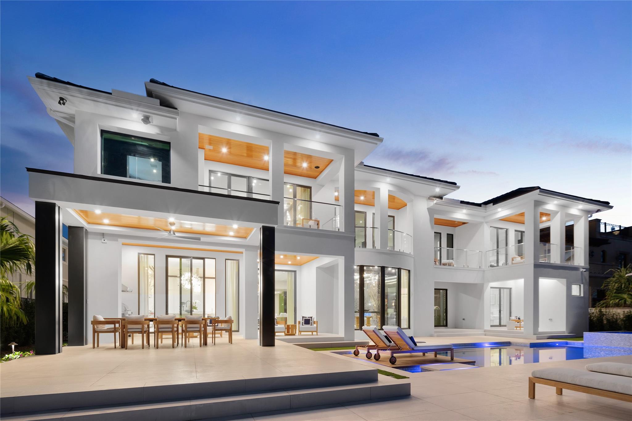 2519 Aqua Vista Blvd