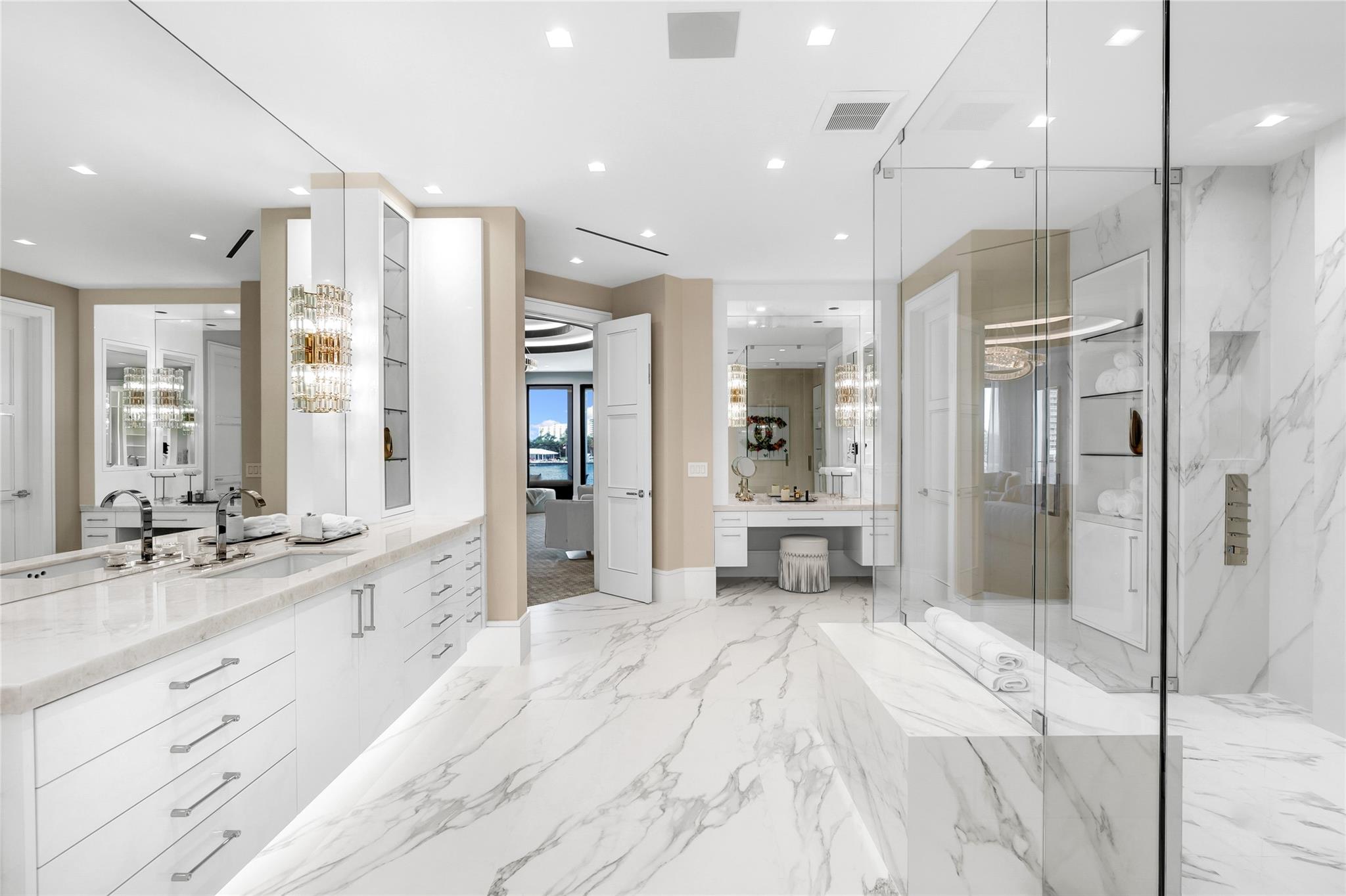 2519 Aqua Vista Blvd