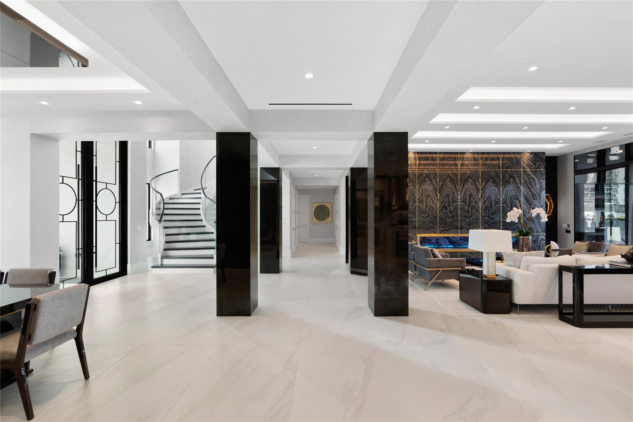 2519 Aqua Vista Blvd