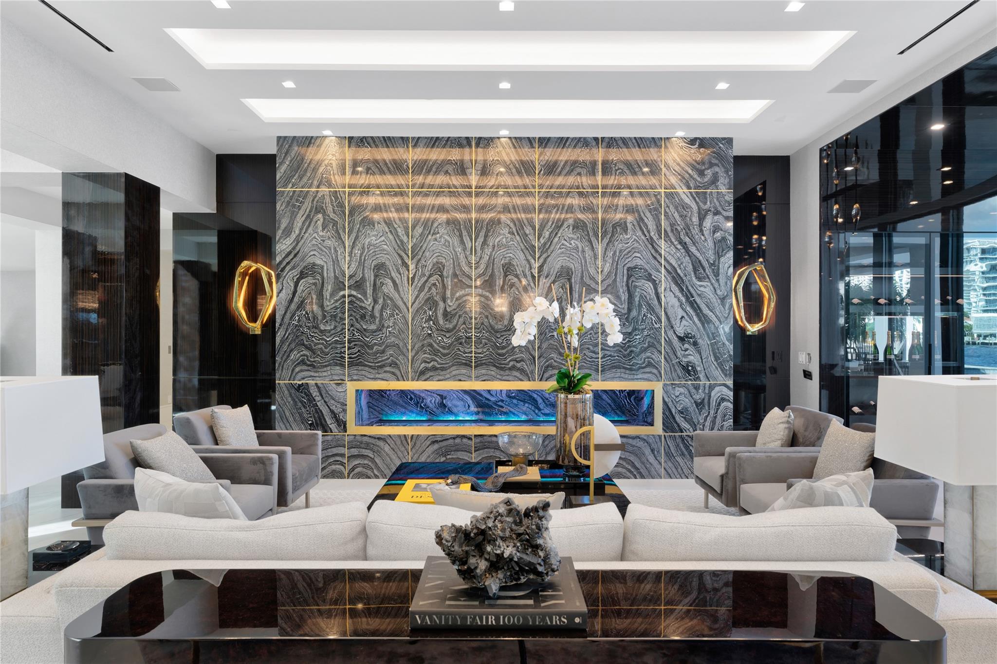 2519 Aqua Vista Blvd