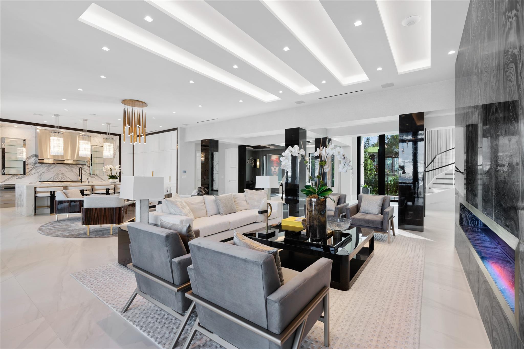 2519 Aqua Vista Blvd