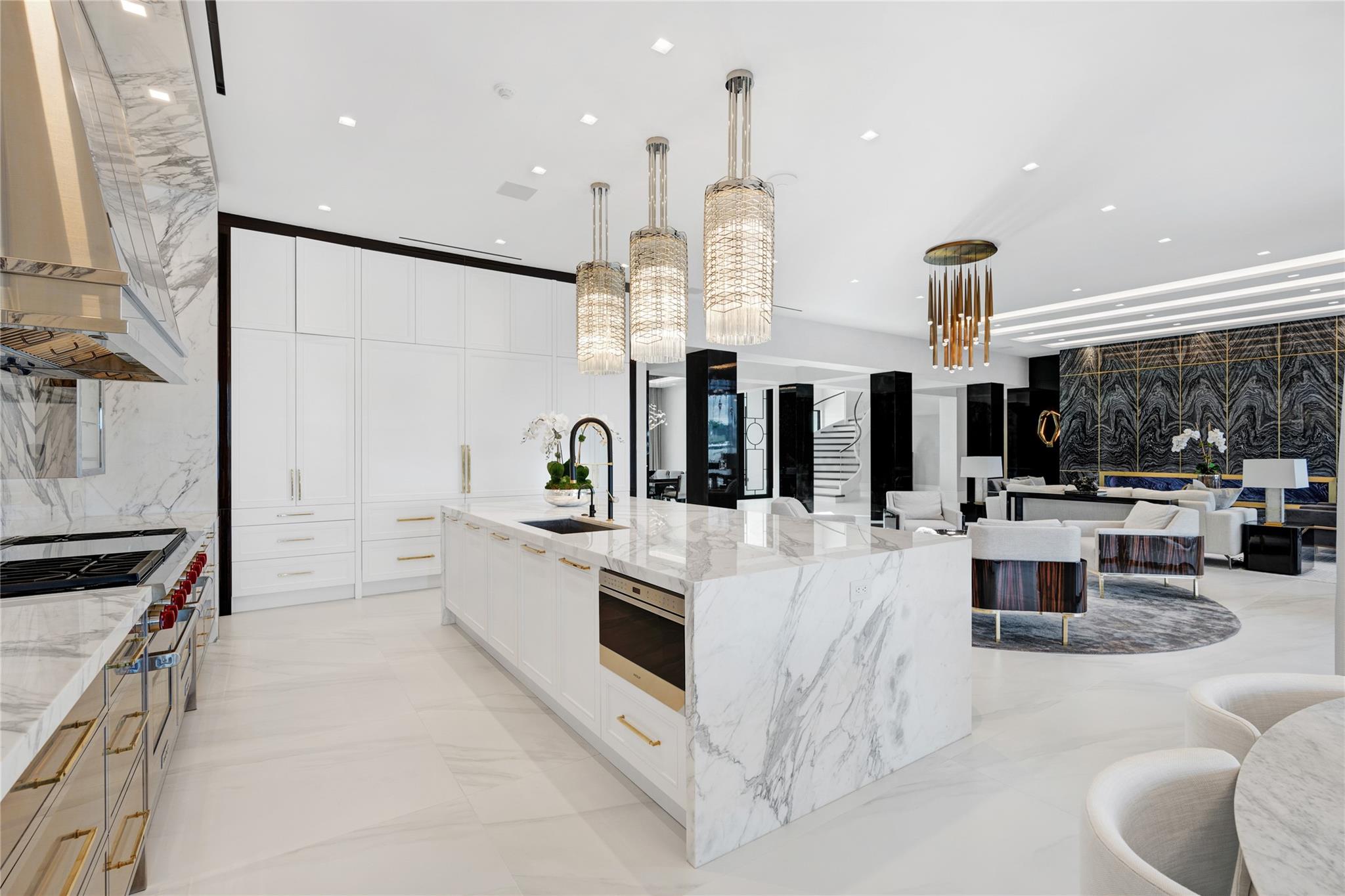 2519 Aqua Vista Blvd