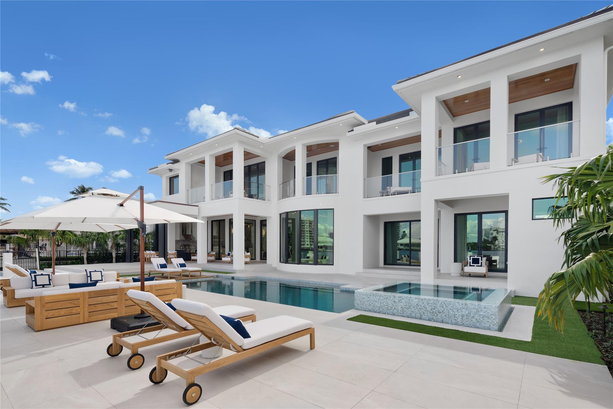 2519 Aqua Vista Blvd