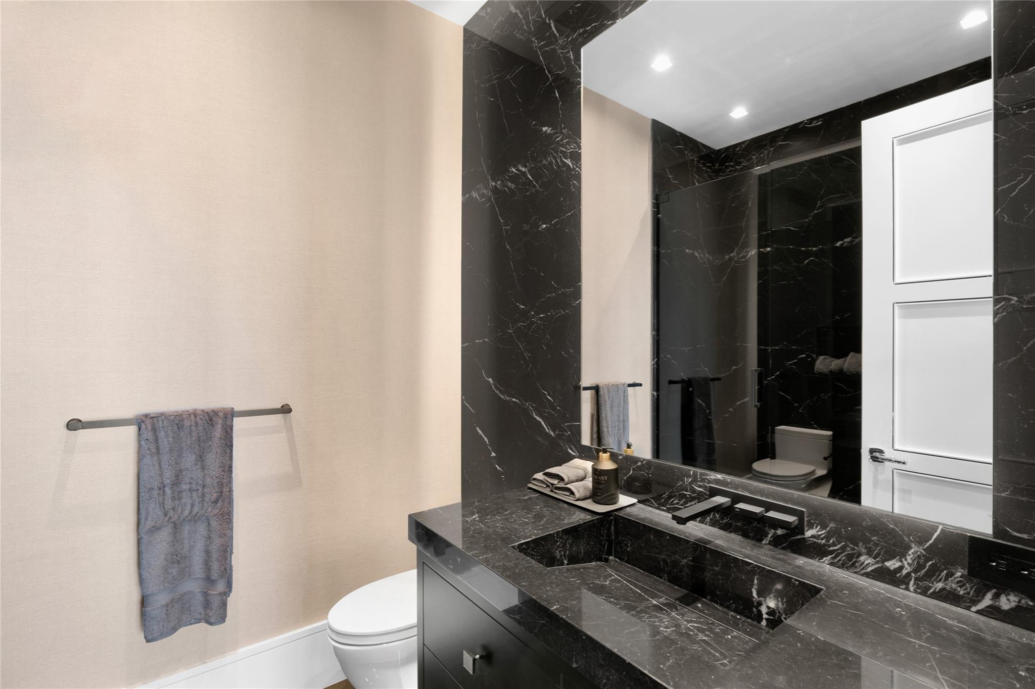 2519 Aqua Vista Blvd