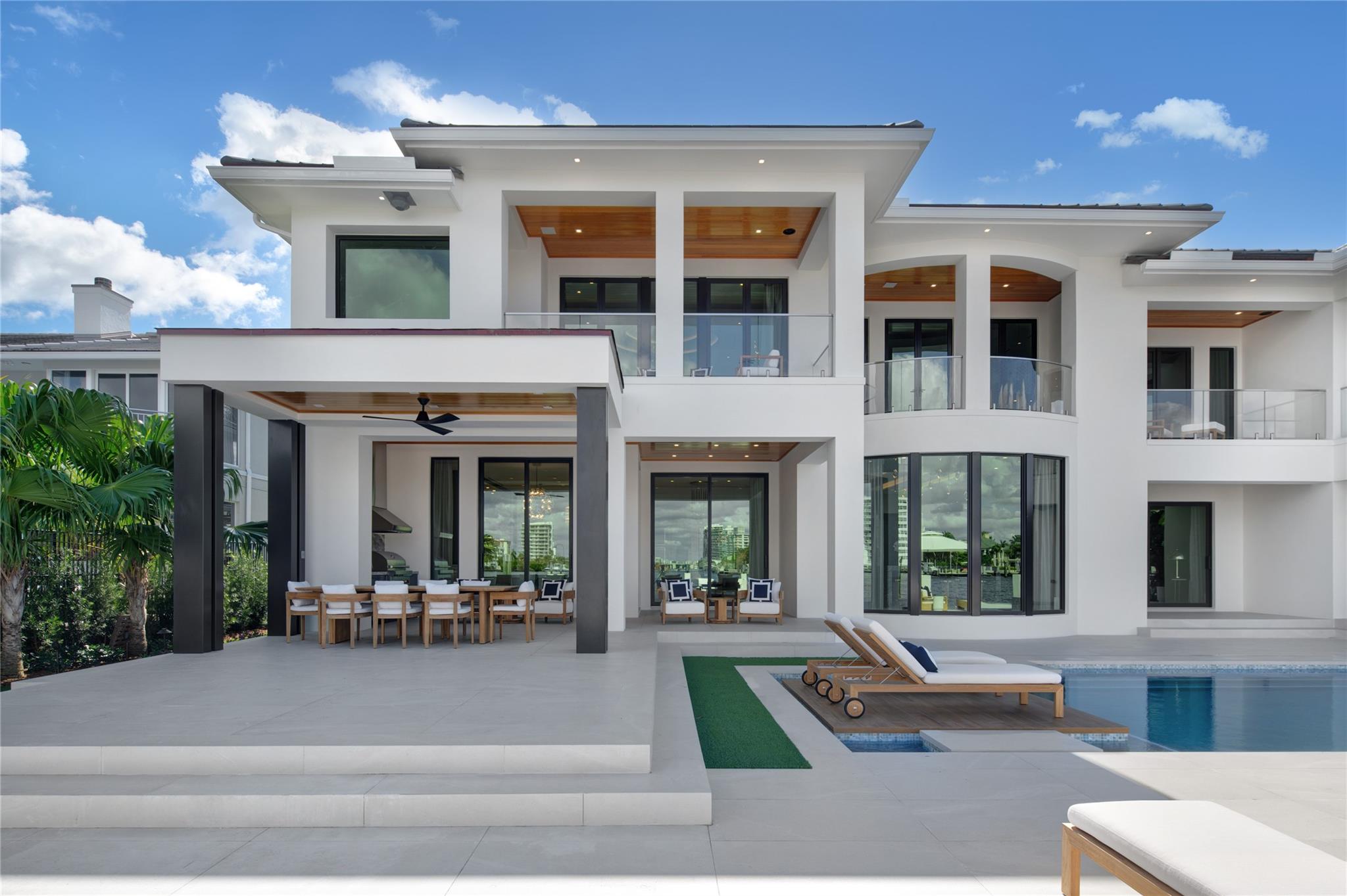 2519 Aqua Vista Blvd