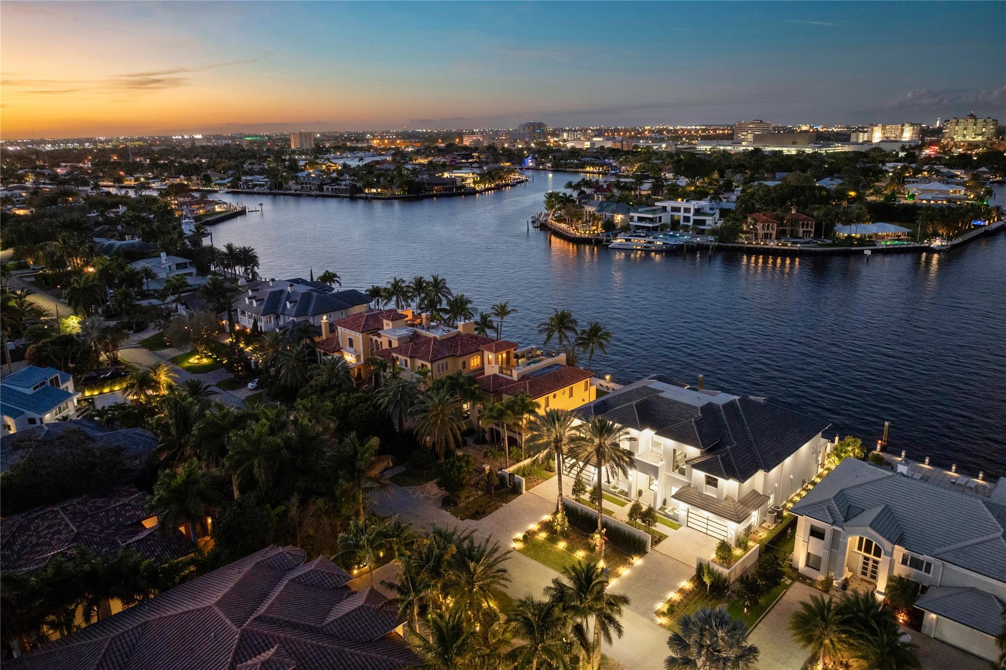 2519 Aqua Vista Blvd