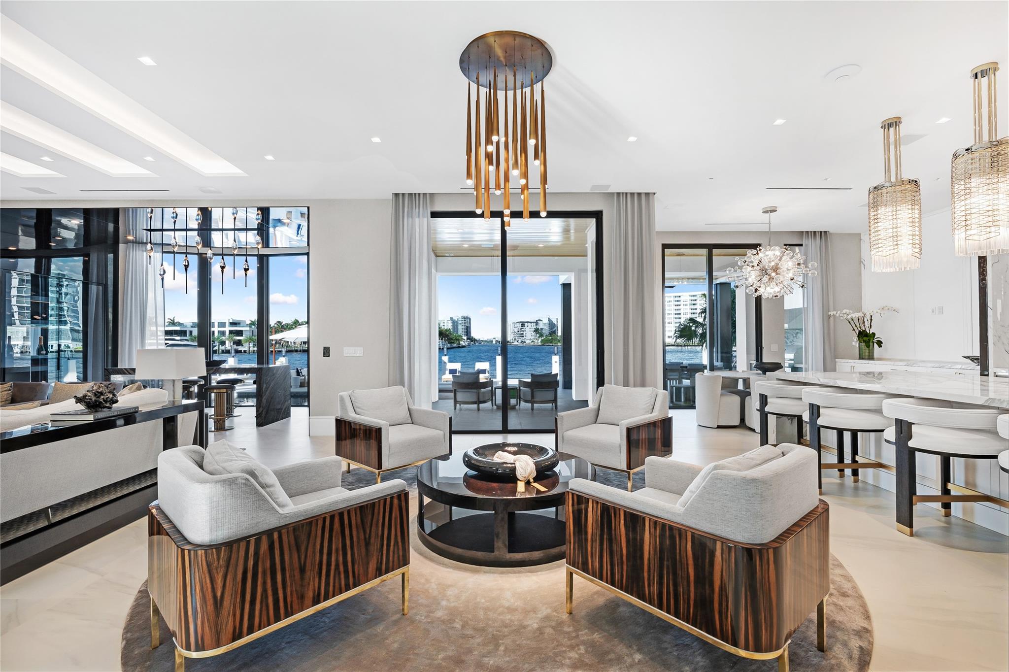 2519 Aqua Vista Blvd