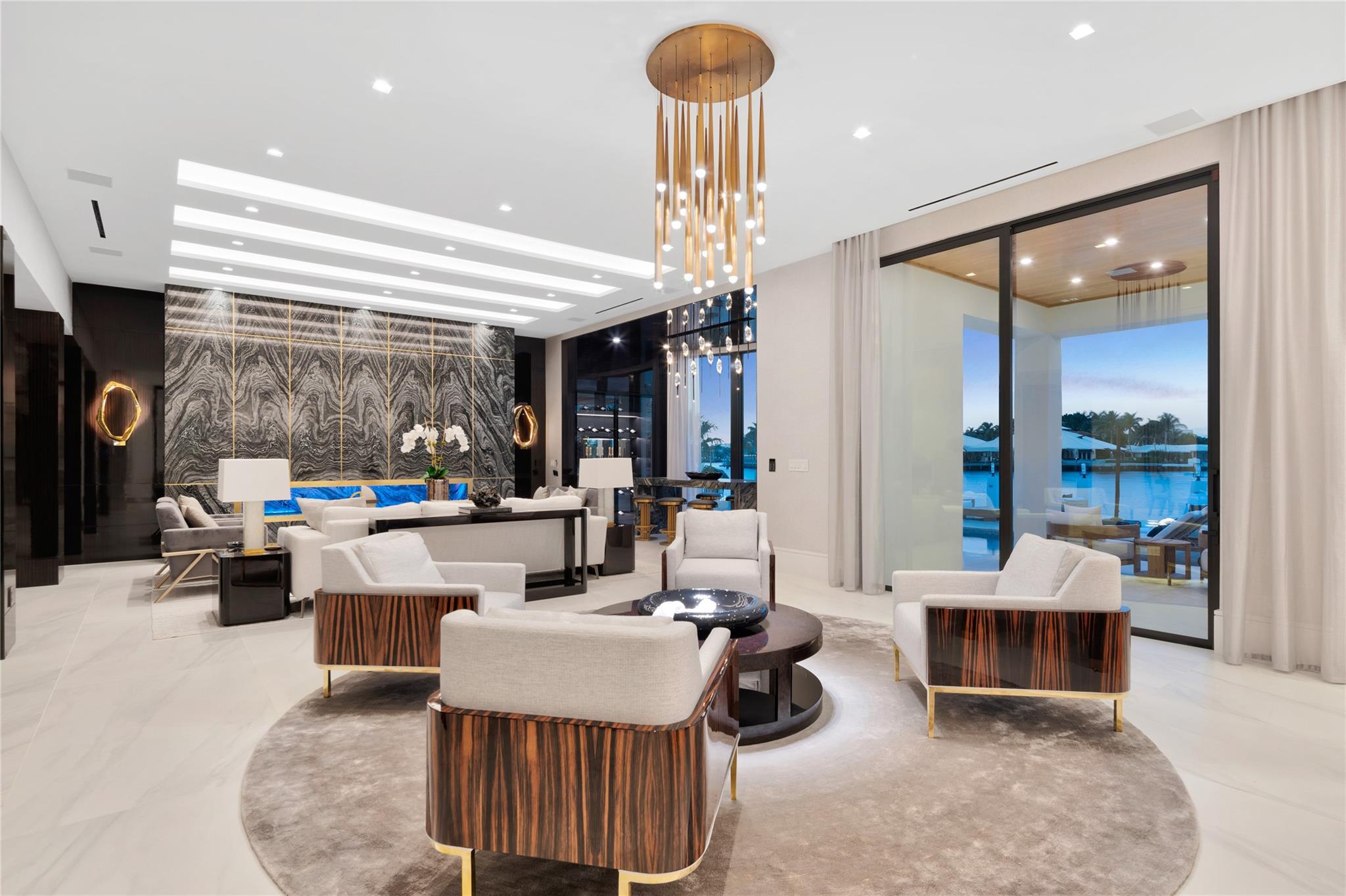 2519 Aqua Vista Blvd