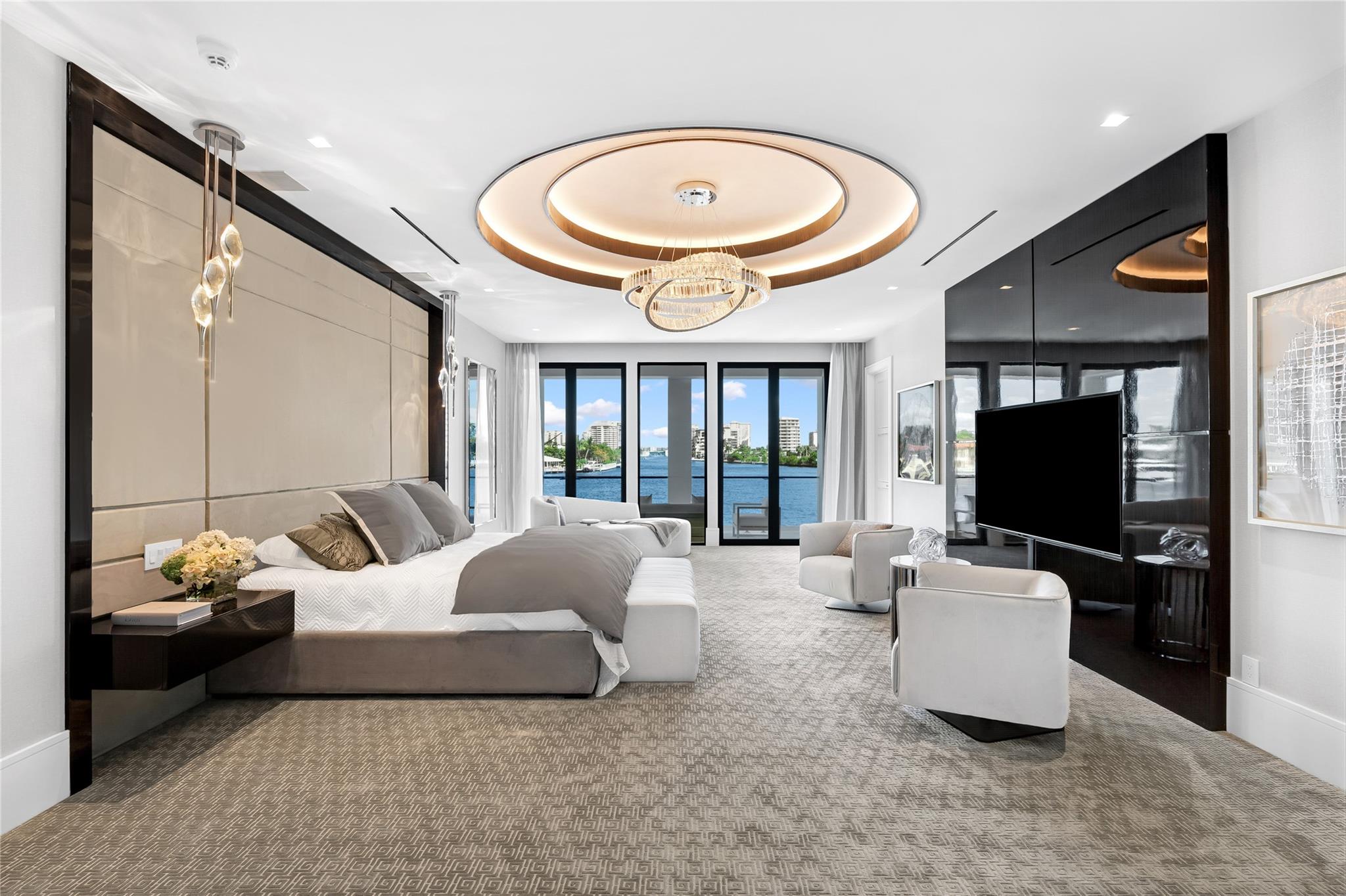 2519 Aqua Vista Blvd