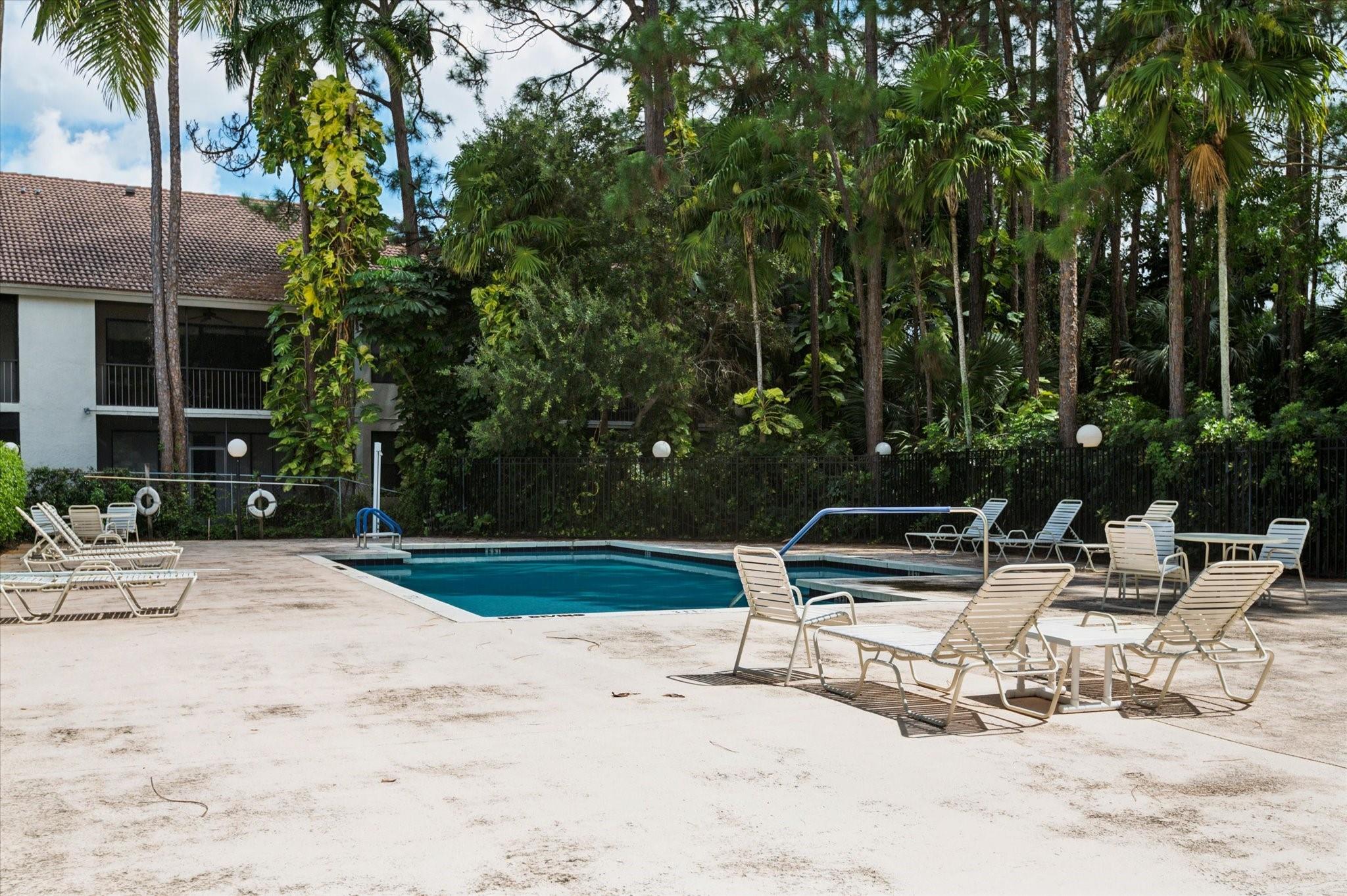 5750 Coach House Cir