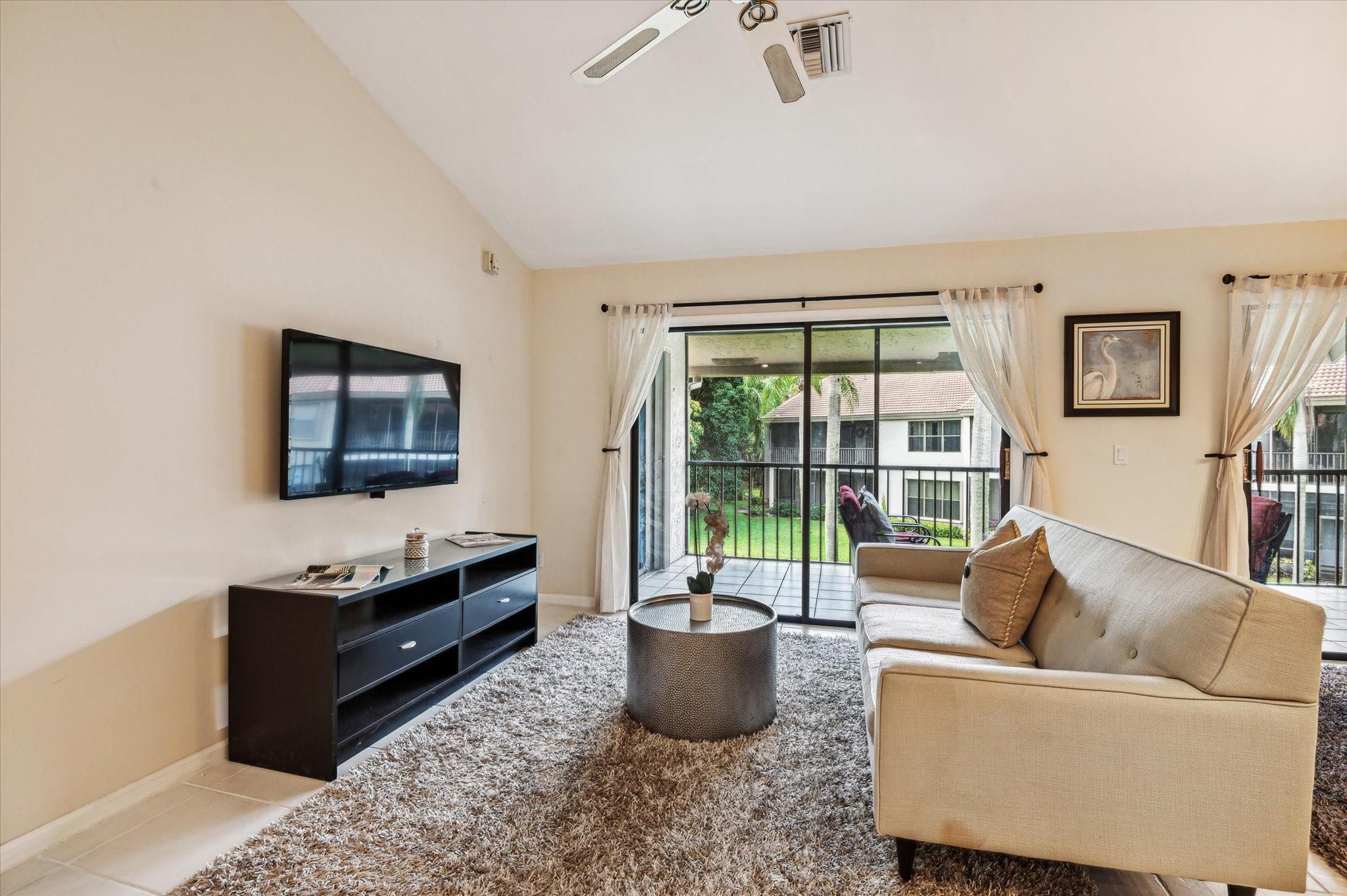 5750 Coach House Cir