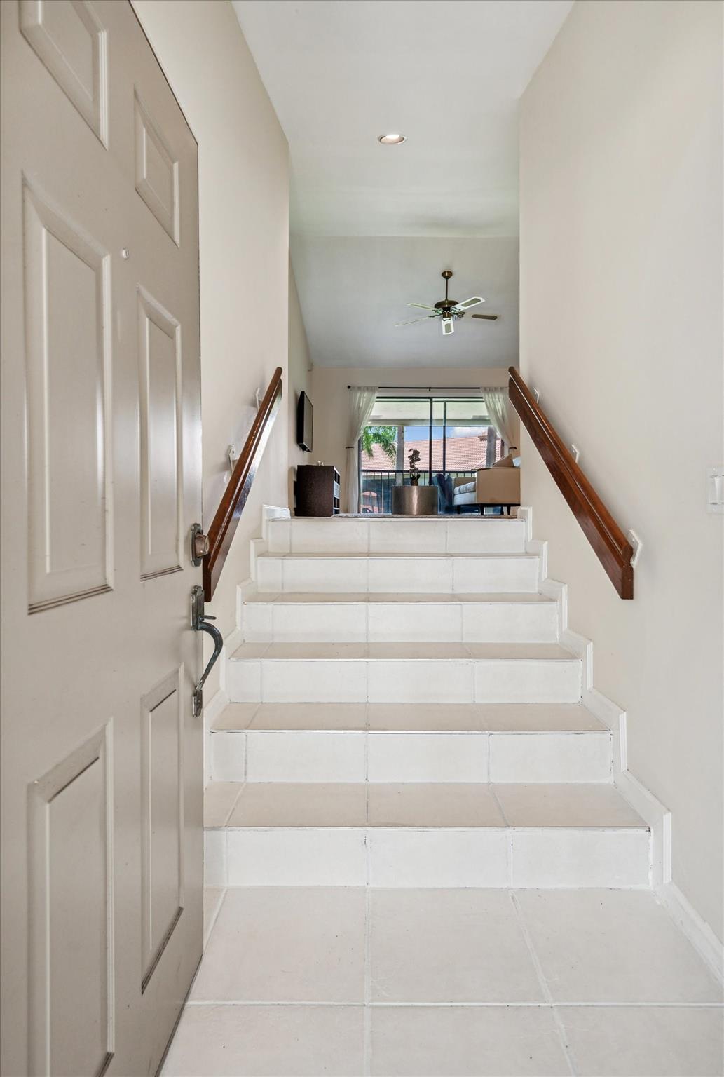 5750 Coach House Cir