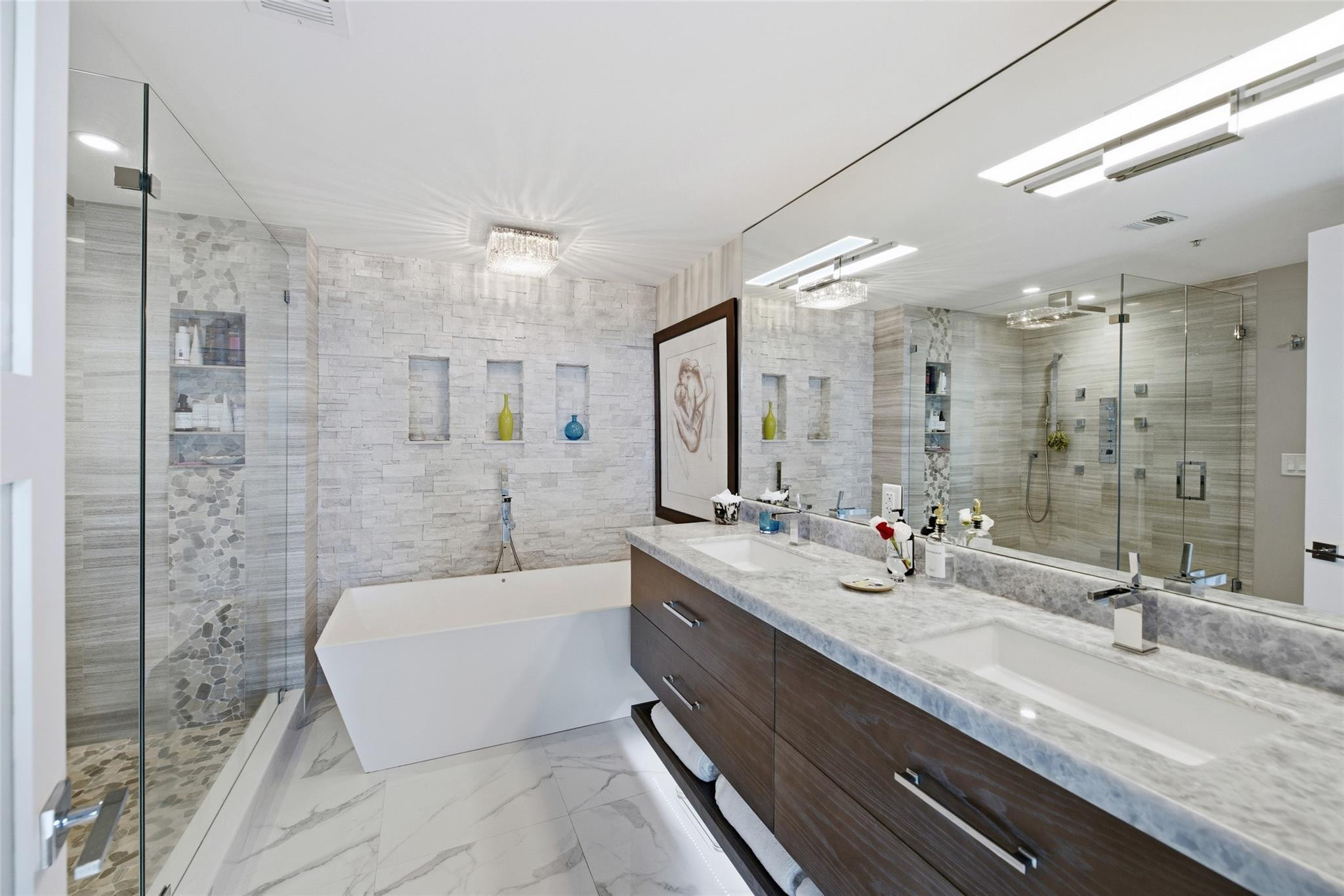 2110 N Ocean Boulevard 9D