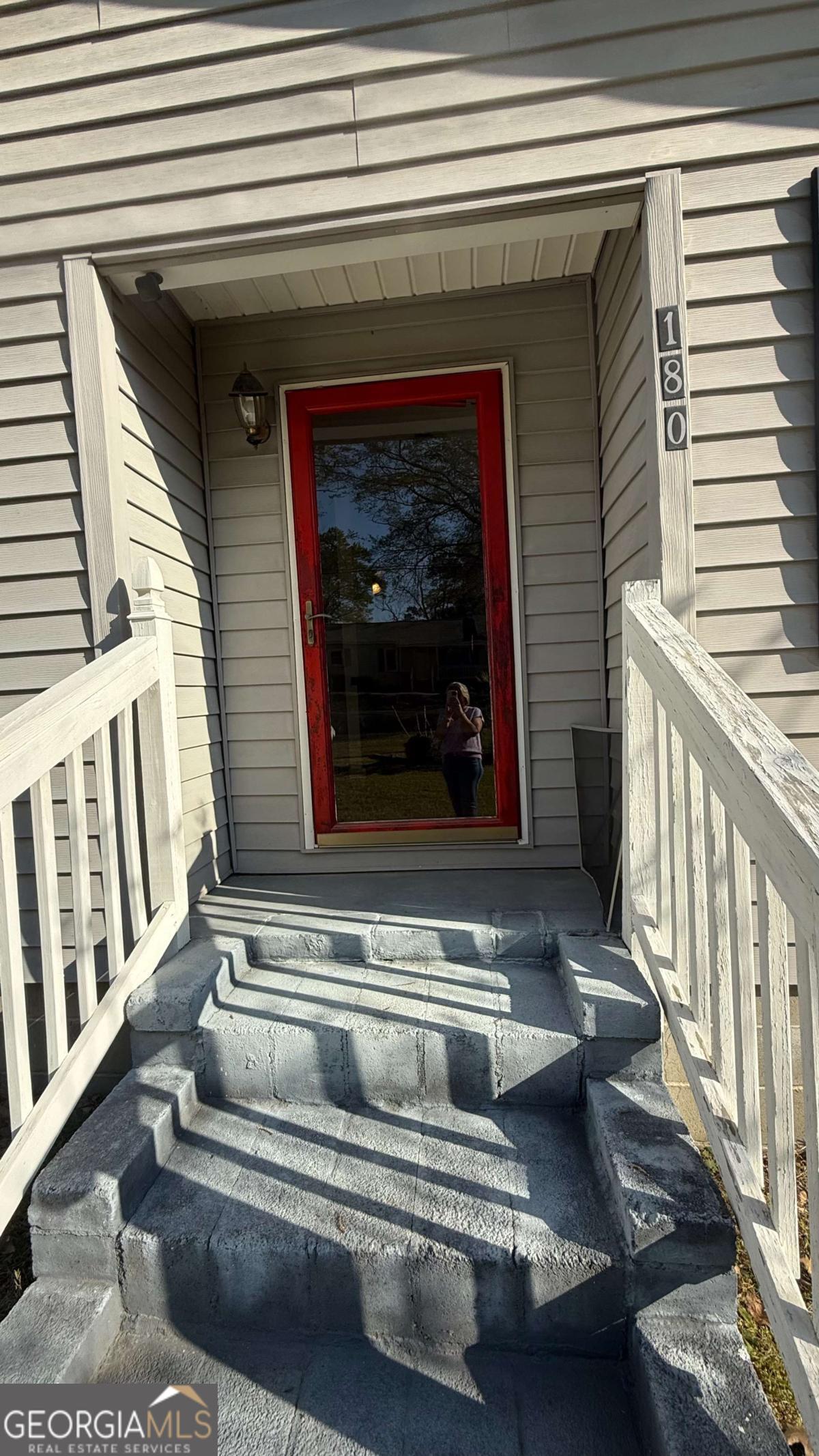 180 N Main Street NW