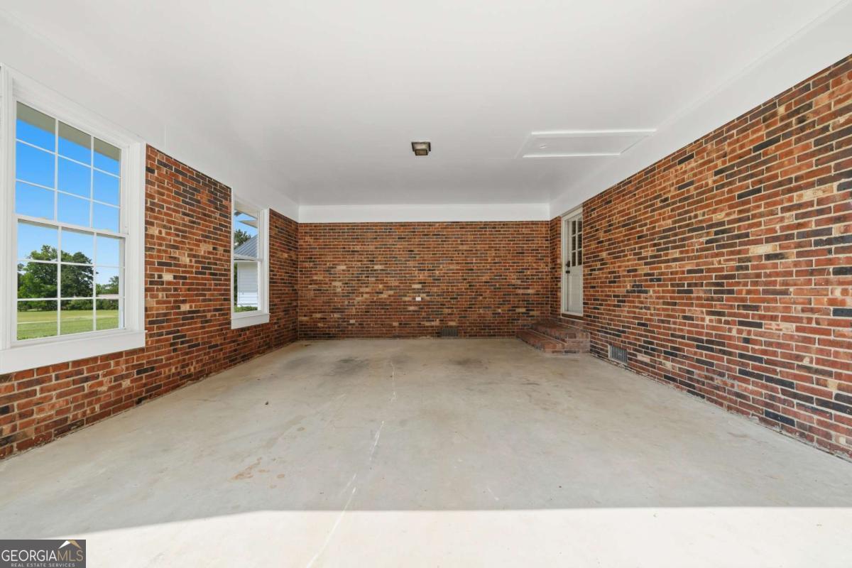390 Dedrick Road