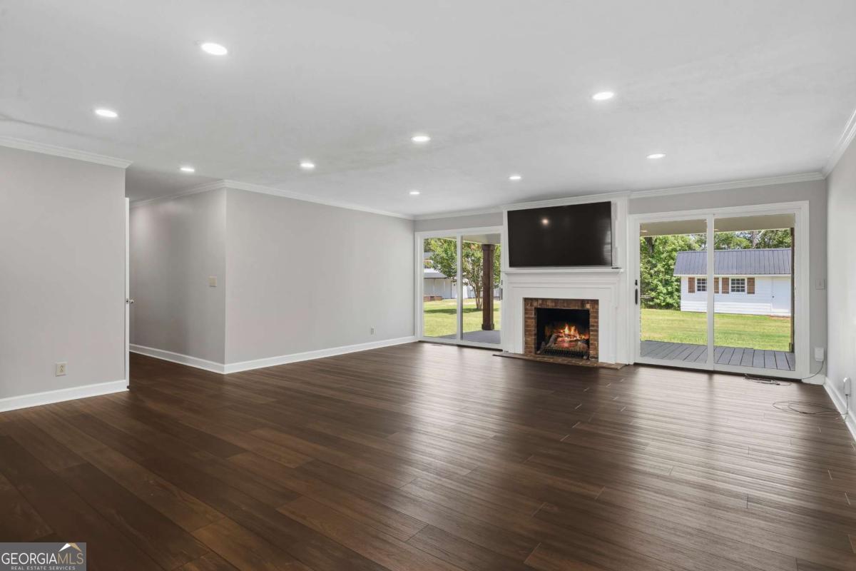 390 Dedrick Road
