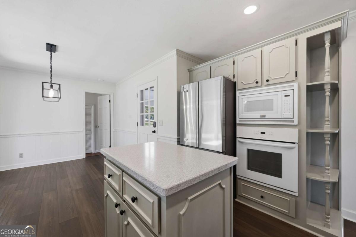 390 Dedrick Road
