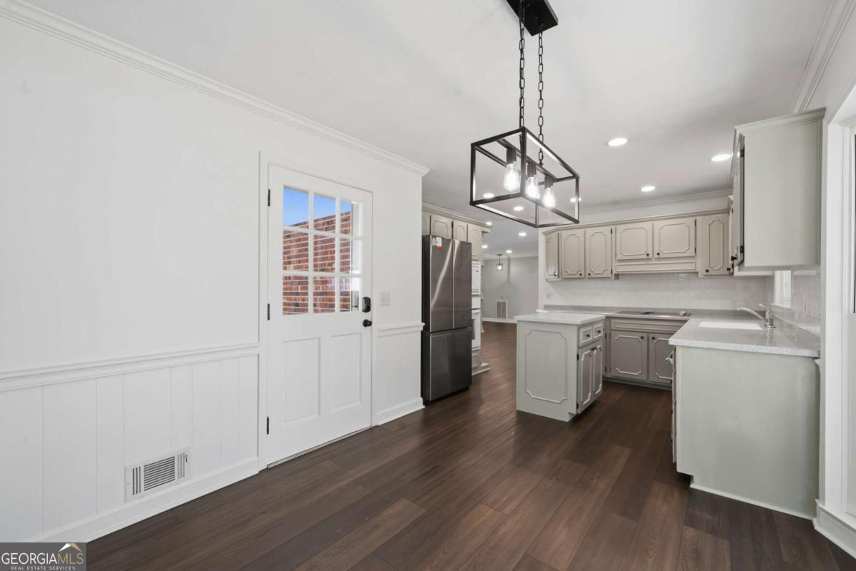 390 Dedrick Road