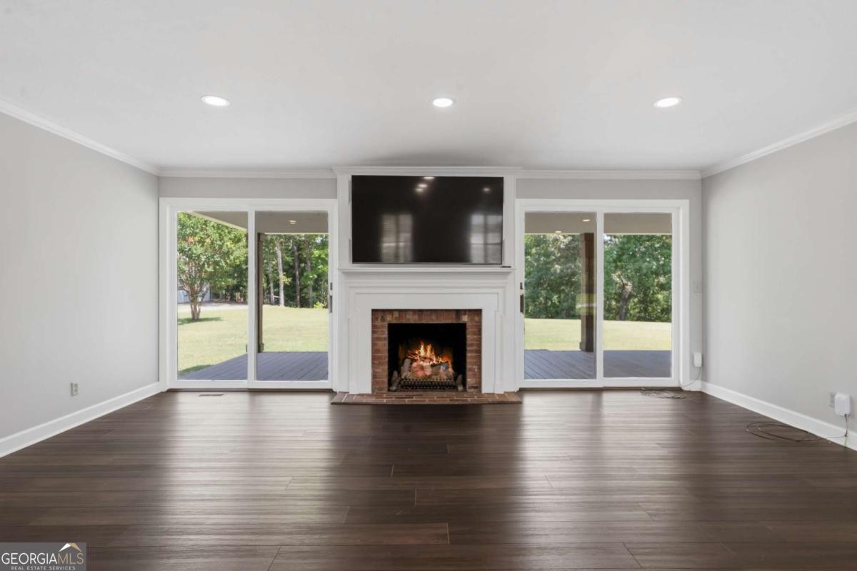 390 Dedrick Road