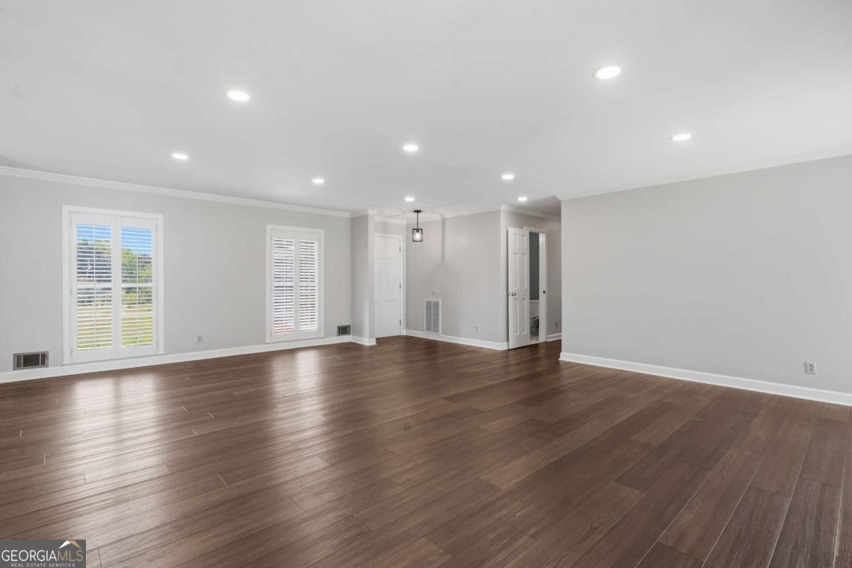 390 Dedrick Road