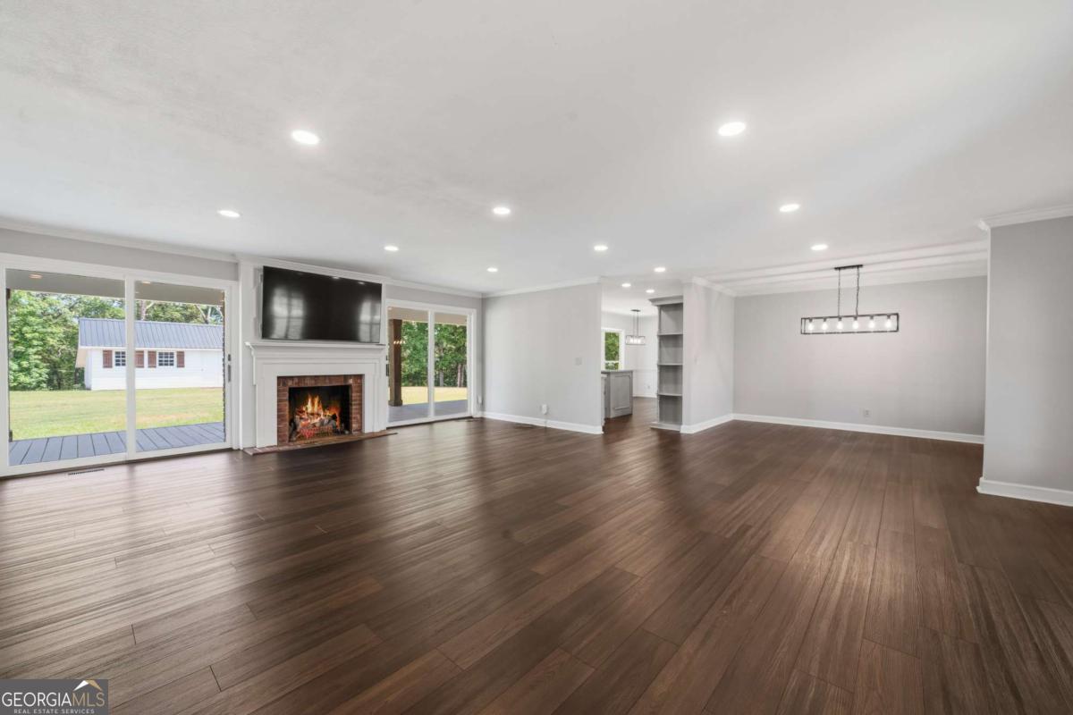 390 Dedrick Road