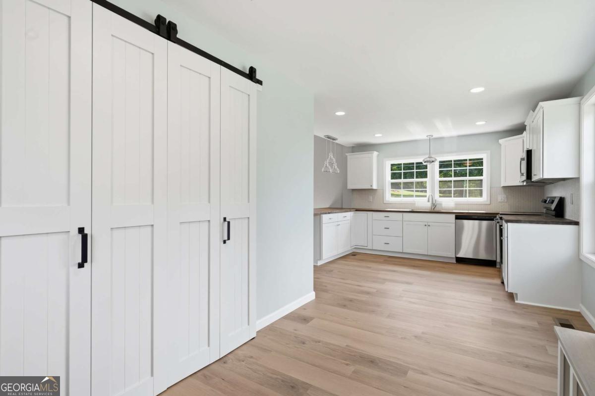 203 Main Street SE