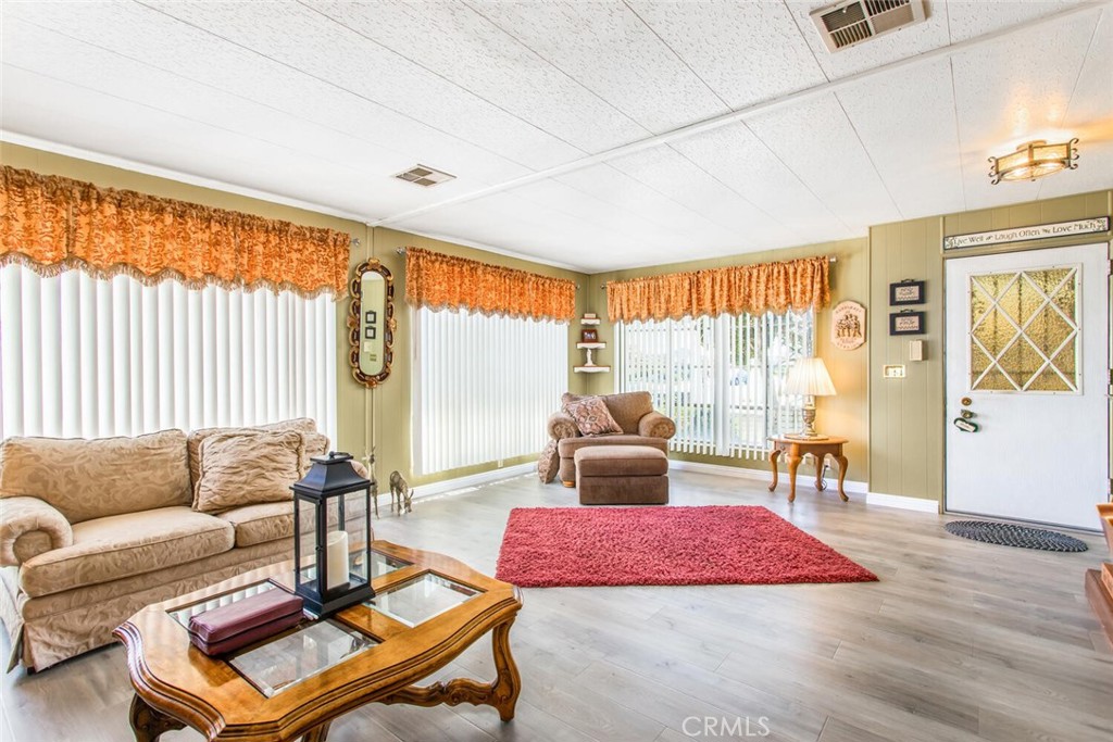 1122 Via Del Mesa
