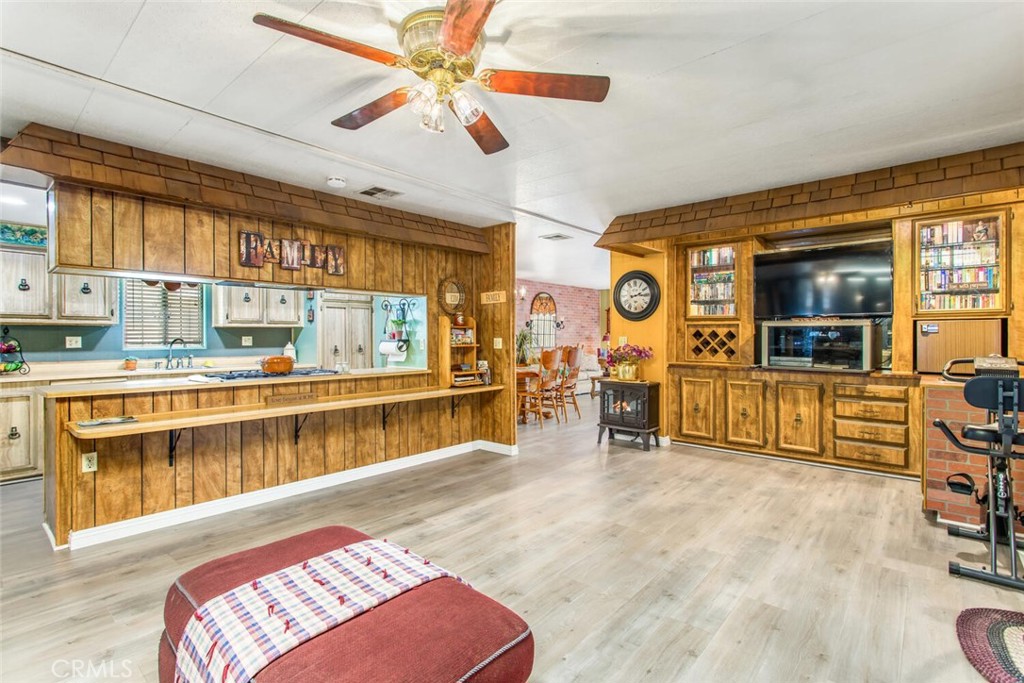 1122 Via Del Mesa