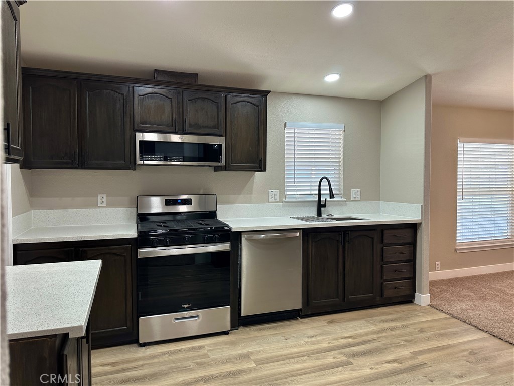 20843 Waalew Road C104