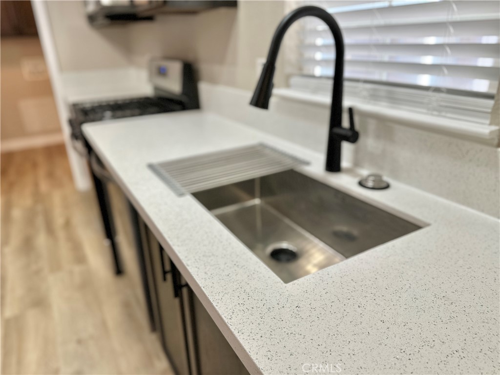 20843 Waalew Road C104