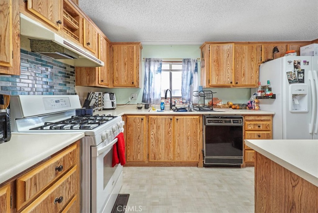 8307 Arrowhead Lake Road