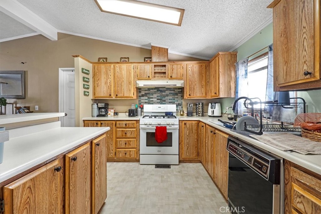 8307 Arrowhead Lake Road