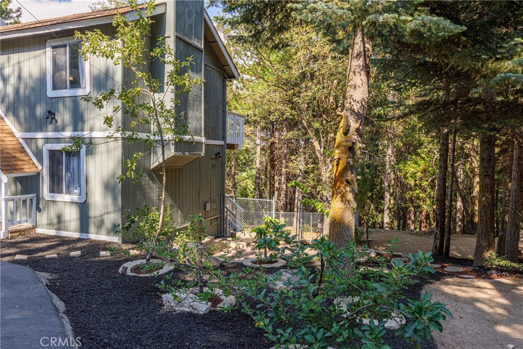 1187 Scenic Way