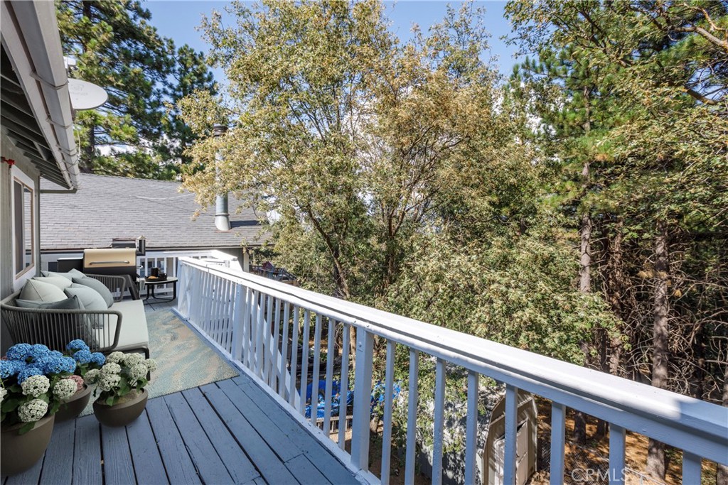 1187 Scenic Way
