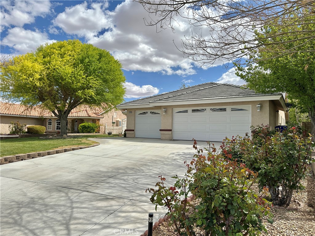 27813 Hummingbird Lane