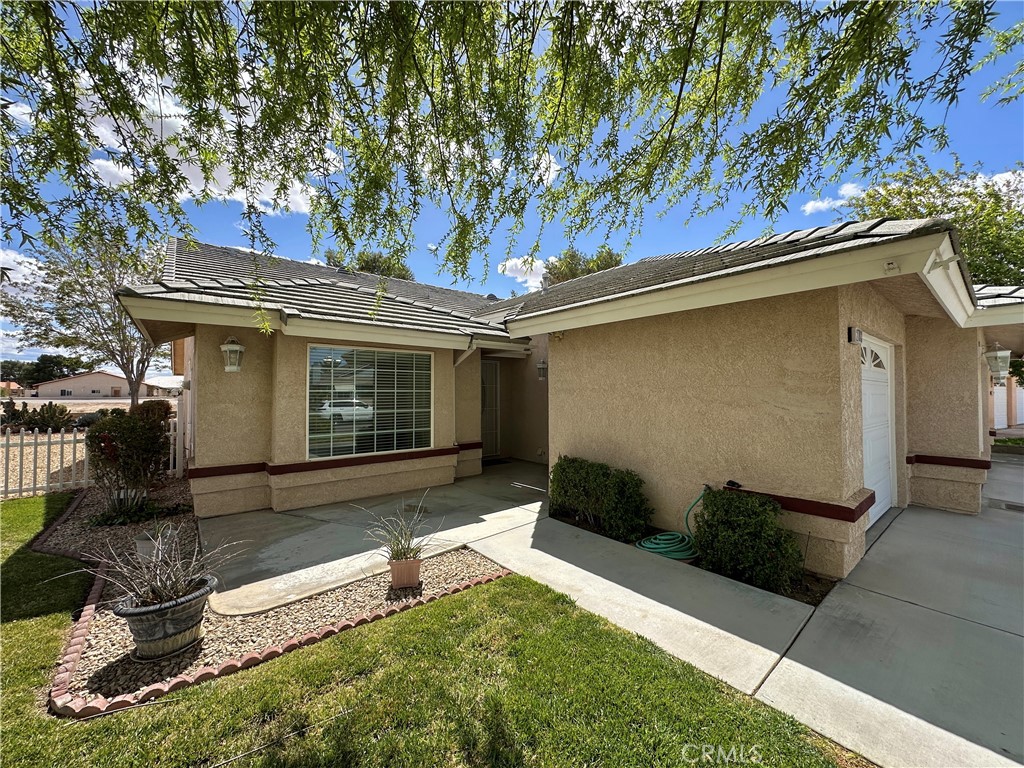 27813 Hummingbird Lane