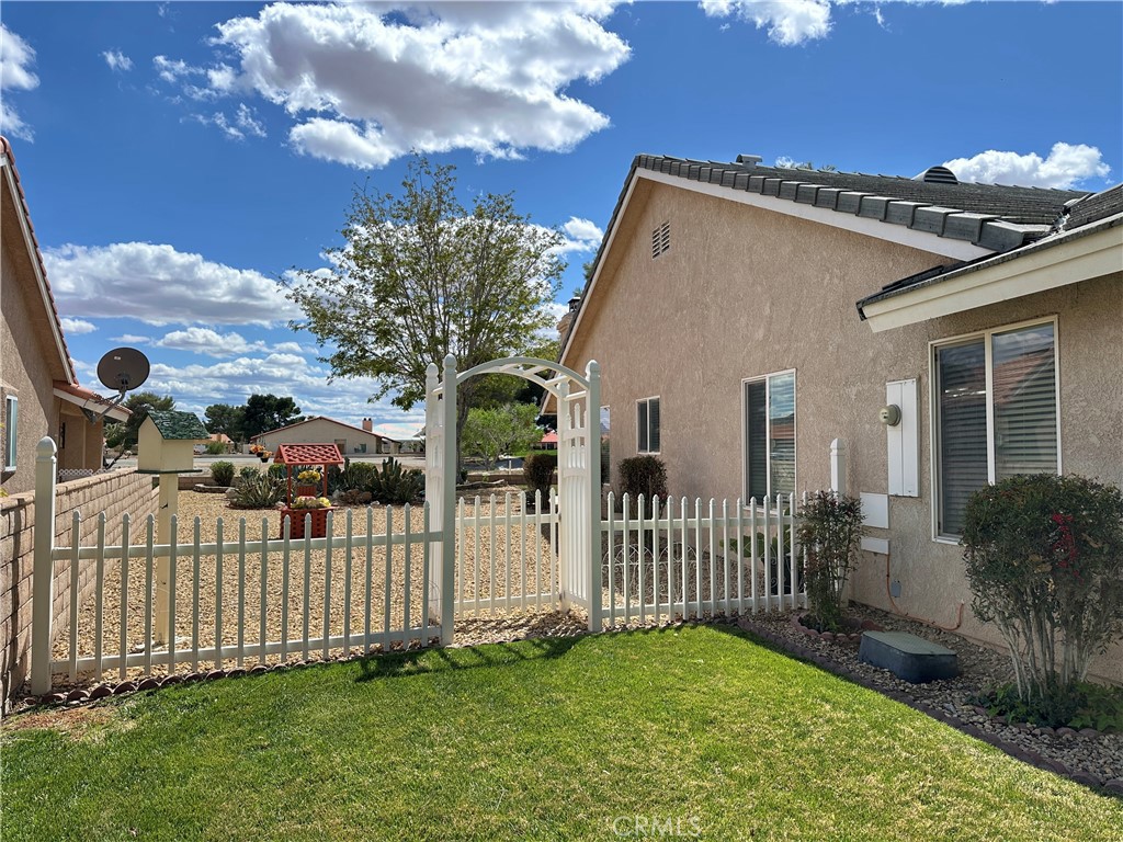 27813 Hummingbird Lane