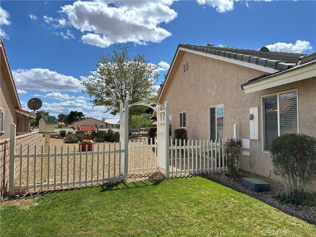 27813 Hummingbird Lane