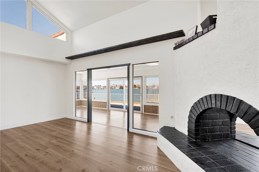 13835 Spring Valley