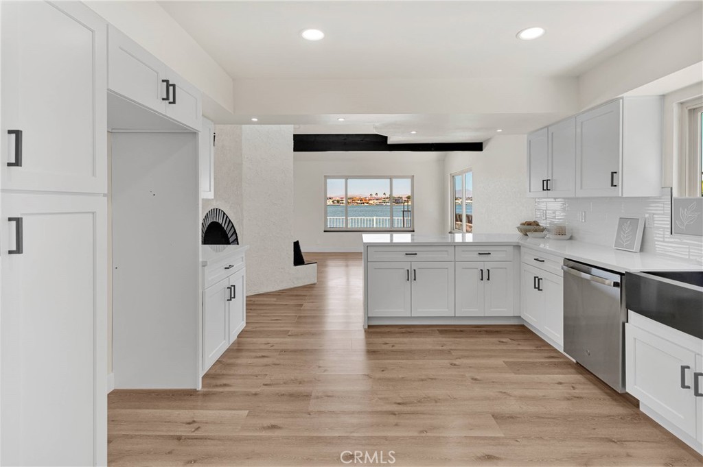 13835 Spring Valley