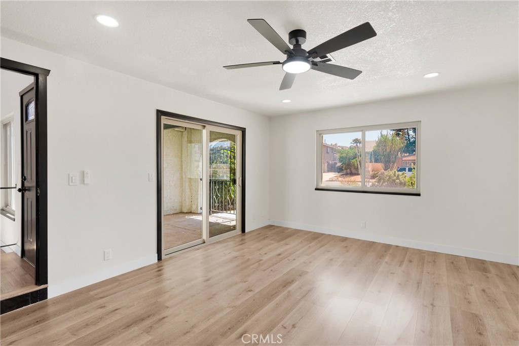 13835 Spring Valley