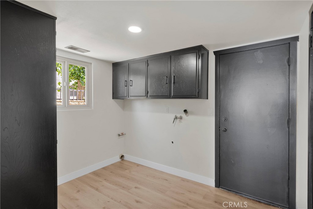13835 Spring Valley