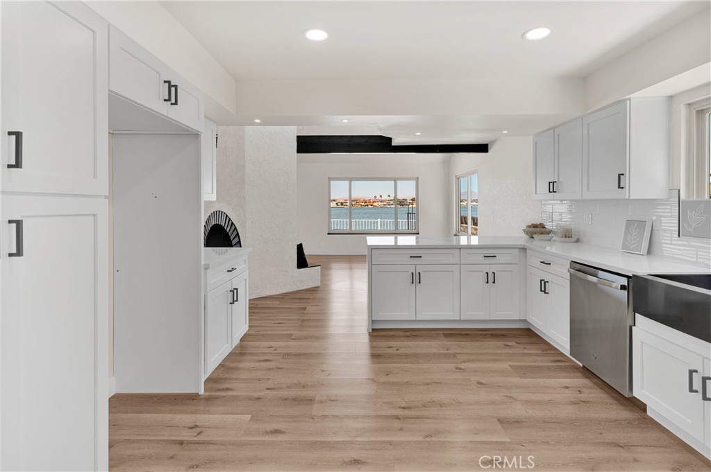 13835 Spring Valley