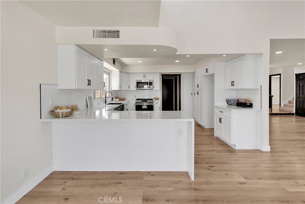 13835 Spring Valley