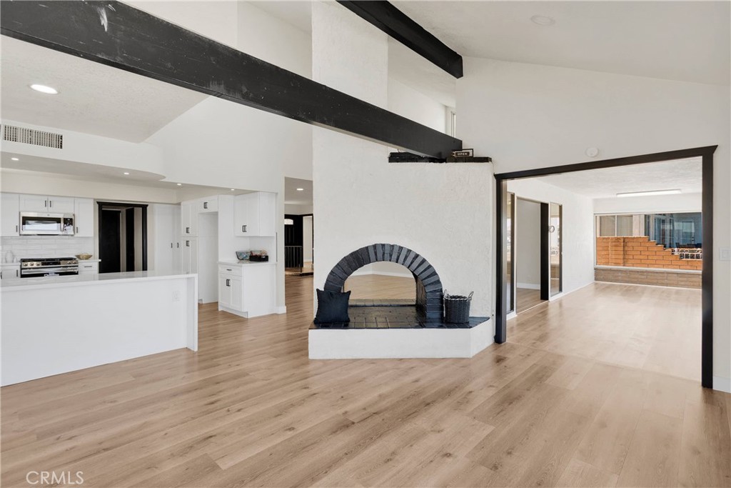 13835 Spring Valley