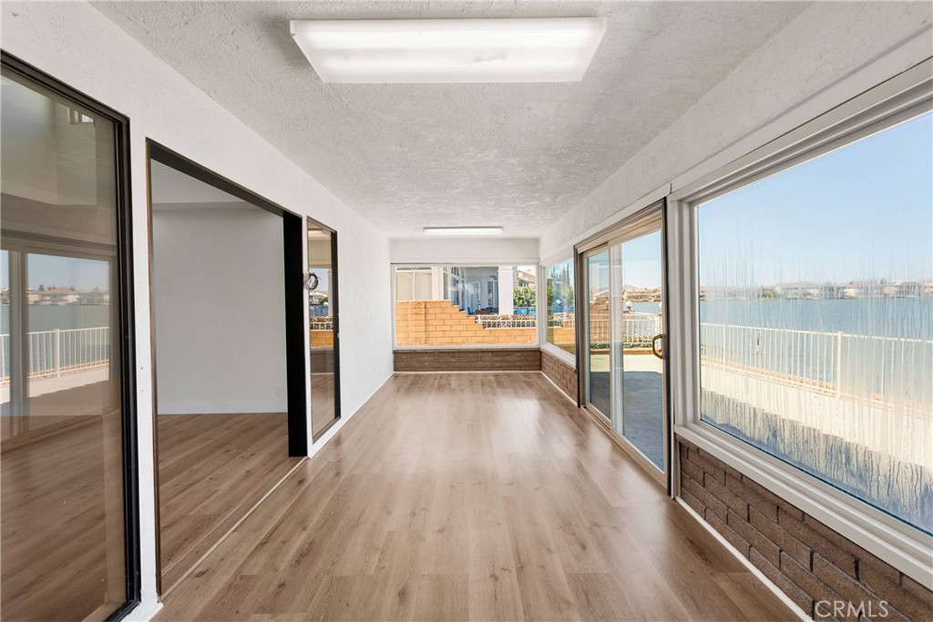 13835 Spring Valley