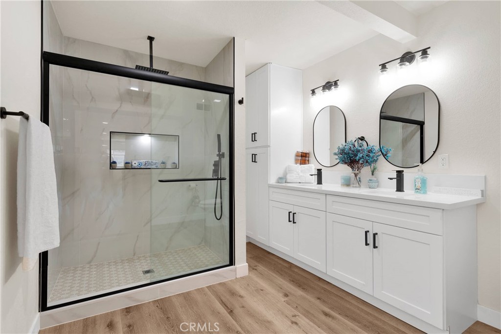 13835 Spring Valley