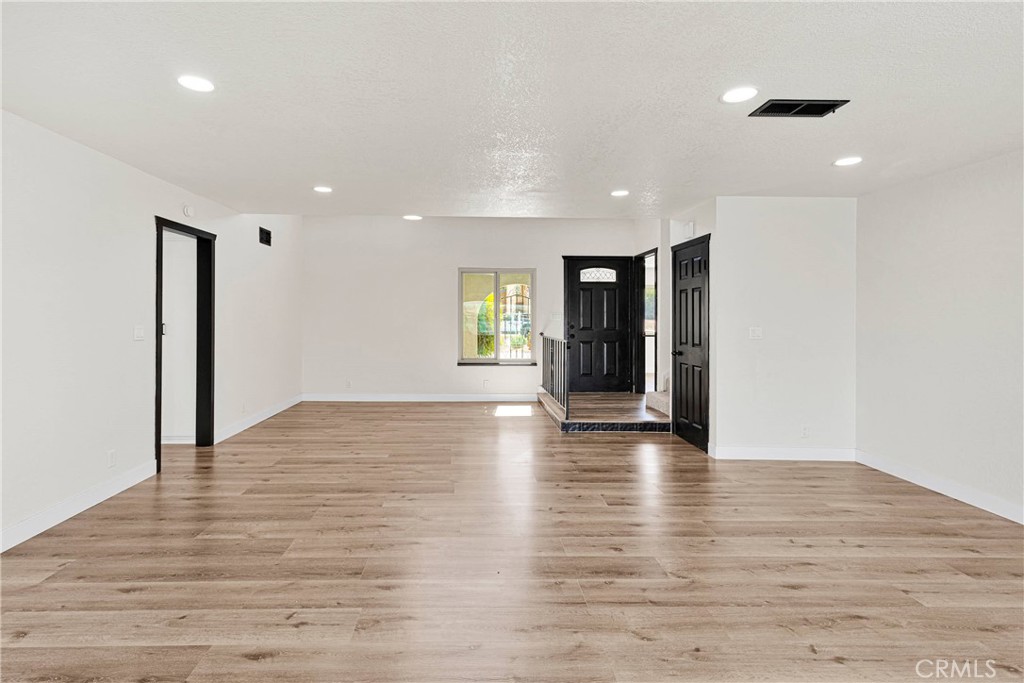 13835 Spring Valley