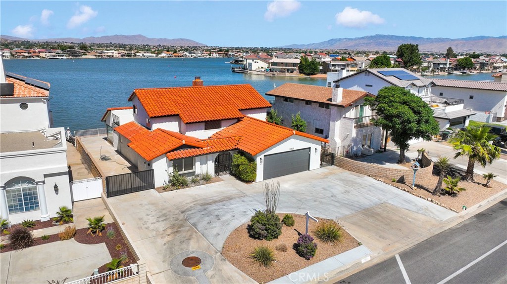 13835 Spring Valley