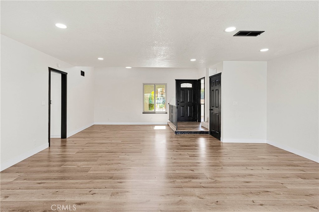 13835 Spring Valley